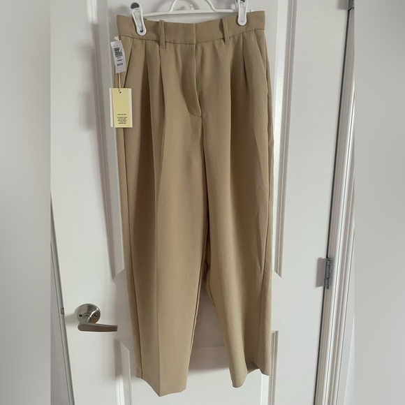 Wilfred Carrot Pant - Picture 1 of 3